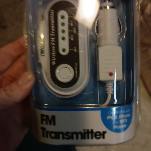 New on box fm  transmmiter - Picture 4 of 4